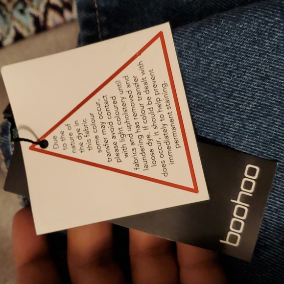 👖Boohoo Cut Out Denim shorts - Picture 6 of 10